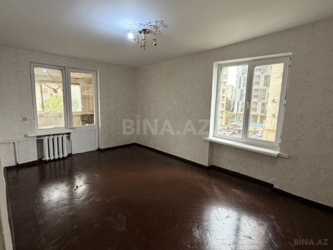 Satılır 1 otaqlı köhnə tikili 38 m², İnşaatçılar m., photo 8 from 9