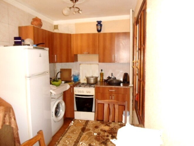 Satılır 2 otaqlı köhnə tikili 50 m², İnşaatçılar m., photo 8 from 17