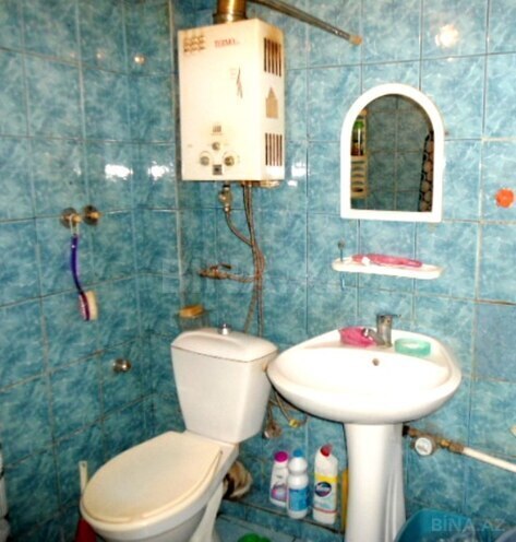 Satılır 2 otaqlı köhnə tikili 50 m², İnşaatçılar m., photo 11 from 17