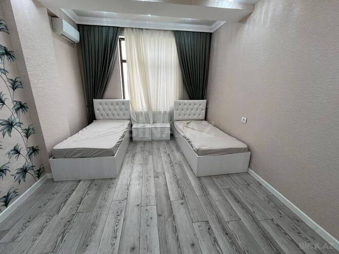Сдаётся 3-комн. новостройка 140 м², м. 8 ноября, photo 1 from 15