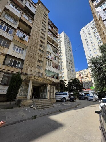 Satılır 2 otaqlı köhnə tikili 60 m², Yeni Yasamal q., photo 1 from 10