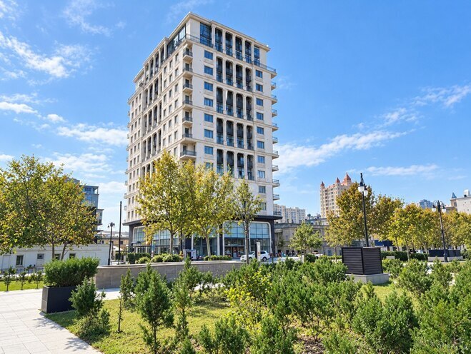 Продаётся 4-комн. новостройка 250 м², м. Низами, photo 1 from 8