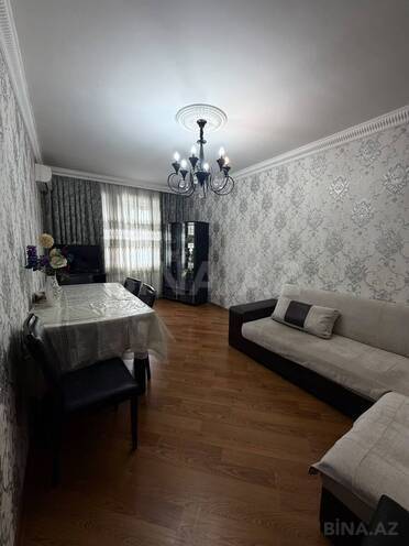 Продаётся 3-комн. вторичка 75 м², м. Ази Асланов, photo 1 from 9