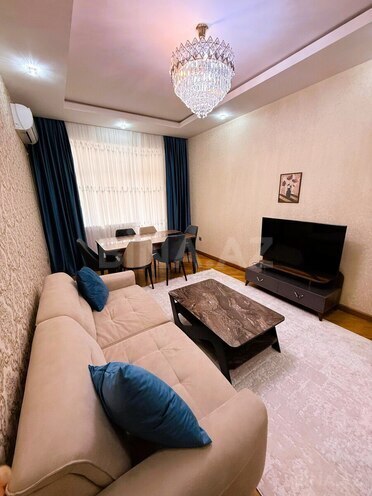 Сдаётся 2-комн. новостройка 70 м², м. 8 ноября, photo 1 from 15