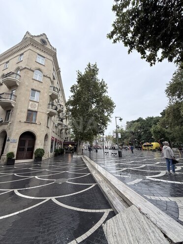 Продаётся 3-комн. вторичка 68 м², м. Сахил, photo 3 from 14