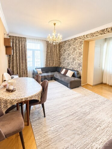 Продается 3-комн. вторичка 65 м², м. Элмляр Академиясы, photo 3 from 20