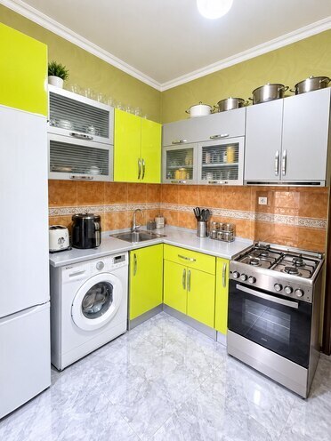 Продается 3-комн. вторичка 65 м², м. Элмляр Академиясы, photo 14 from 20