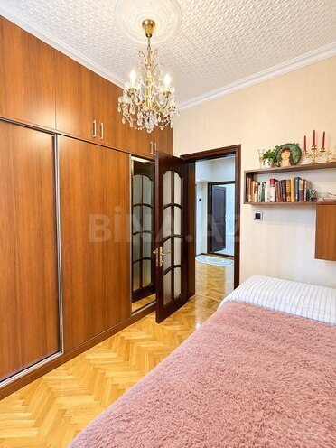 Продается 3-комн. вторичка 65 м², м. Элмляр Академиясы, photo 13 from 20