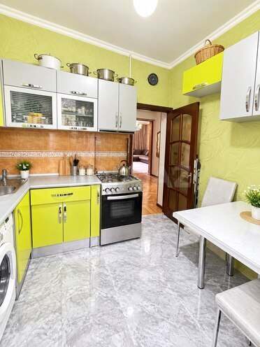 Продается 3-комн. вторичка 65 м², м. Элмляр Академиясы, photo 15 from 20
