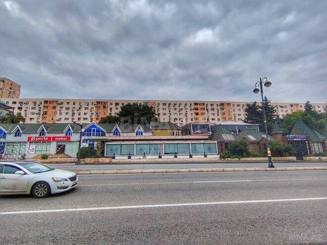 Продаётся 2-комн. вторичка 65 м², м. Кара Караев, photo 1 from 19