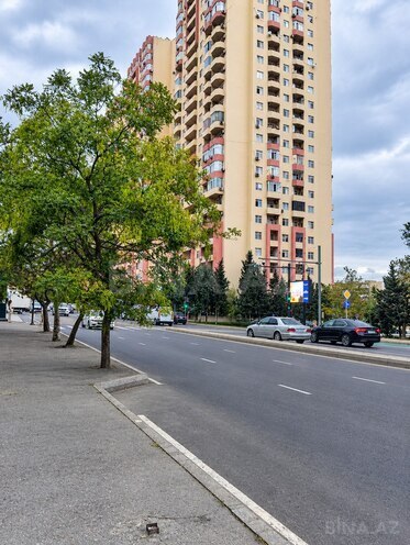Satılır 2 otaqlı köhnə tikili 45 m², İnşaatçılar m., photo 1 from 10