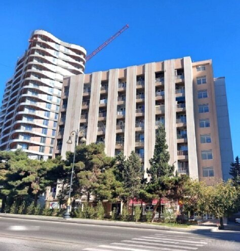 Satılır 1 otaqlı köhnə tikili 35 m², Gənclik m., photo 1 from 9