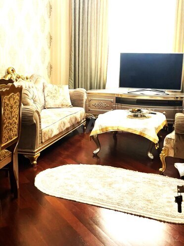 Сдается 3-комн. новостройка 120 м², м. Нефтчиляр, photo 5 from 21