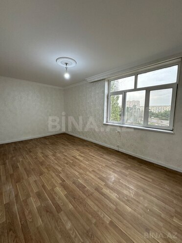 Продаётся 2-комн. вторичка 65 м², photo 1 from 18