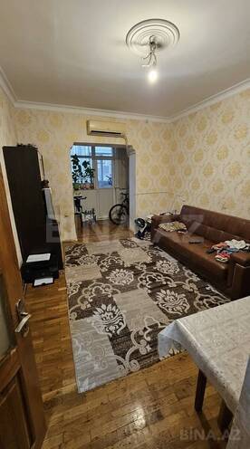 Продается 2-комн. вторичка 40 м², пос. Бадамдар, photo 1 from 9