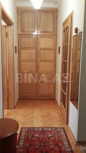 Продается 4-комн. вторичка 106 м², м. Низами, photo 19 from 31