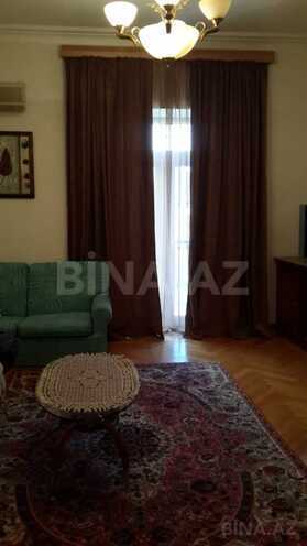 Продается 4-комн. вторичка 106 м², м. Низами, photo 30 from 31