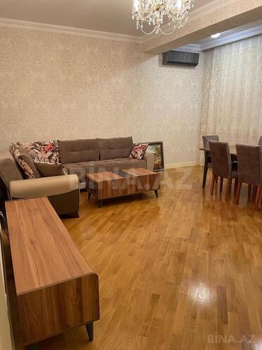 Сдается 3-комн. новостройка 135 м², м. Гянджлик, photo 1 from 23