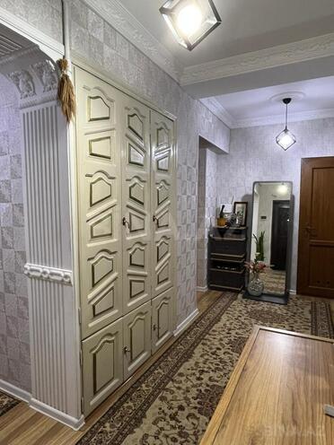 Satılır 4 otaqlı köhnə tikili 100 m², Xalqlar Dostluğu m., photo 6 from 23