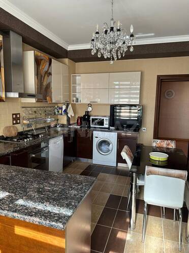 Продается 4-комн. новостройка 212 м², м. Элмляр Академиясы, photo 13 from 18