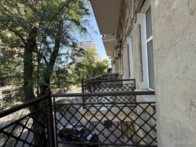 Satılır 4 otaqlı köhnə tikili 125 m², Nizami m., photo 16 from 18