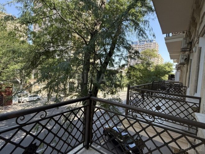 Satılır 4 otaqlı köhnə tikili 125 m², Nizami m., photo 14 from 18