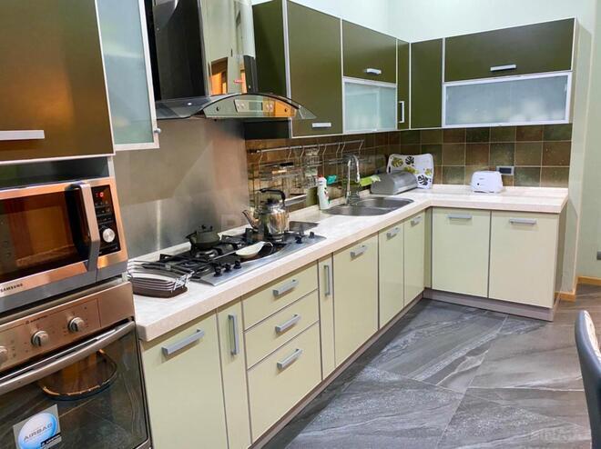 Сдаётся 3-комн. новостройка 140 м², м. 28 мая, photo 13 from 24