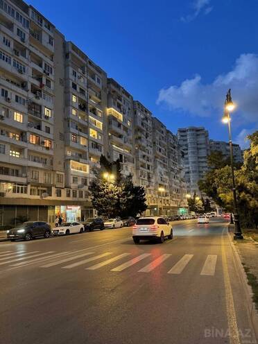 Satılır 4 otaqlı köhnə tikili 110 m², Elmlər Akademiyası m., photo 1 from 8