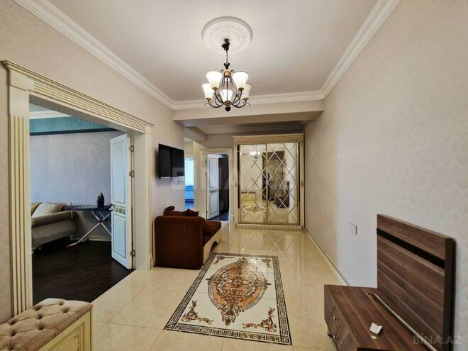 Сдается 3-комн. новостройка 145 м², м. Кара Караев, photo 12 from 17