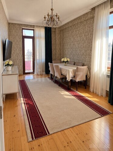 Продается 2-комн. новостройка 60 м², Абшеронcкий  р., photo 1 from 10