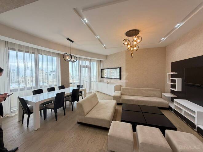 Сдается 3-комн. новостройка 170 м², м. Низами, photo 1 from 18