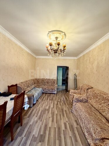Продается 2-комн. вторичка 65 м², м. Кара Караев, photo 8 from 17