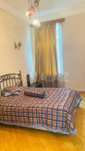 İcarəyə verilir 3 otaqlı köhnə tikili 95 m², Sahil m., photo 6 from 17