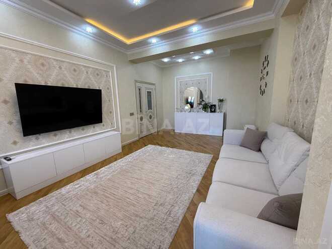 Продаётся 2-комн. новостройка 83 м², м. Кара Караев, photo 3 from 13