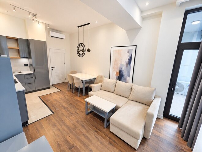 İcarəyə verilir 2 otaqlı yeni tikili 60 m², 28 May m., photo 1 from 17