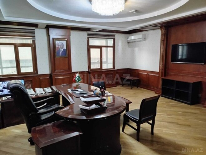 Сдается 18-комн. офис 540 м², м. Мемар Аджеми, photo 1 from 27