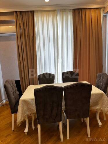 Сдается 2-комн. новостройка 56 м², м. 8 ноября, photo 3 from 15