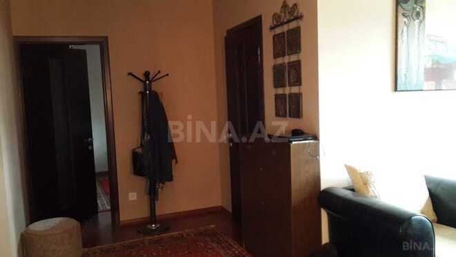 Продается 4-комн. вторичка 106 м², м. Низами, photo 16 from 32