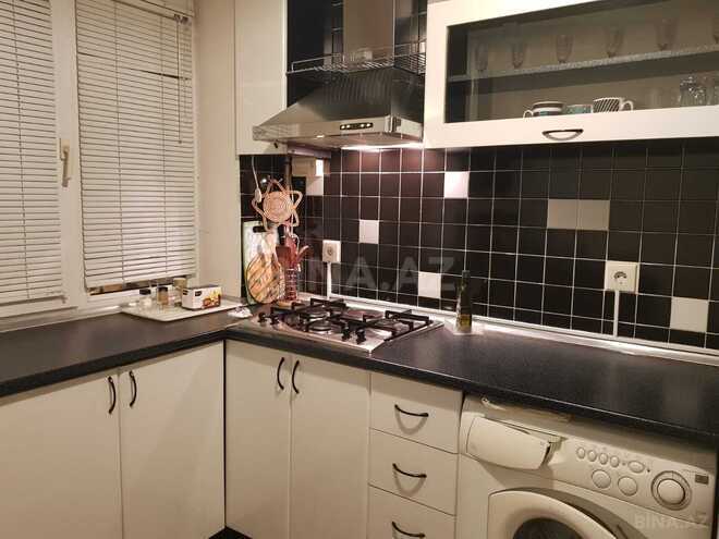 Продается 4-комн. вторичка 106 м², м. Низами, photo 18 from 32