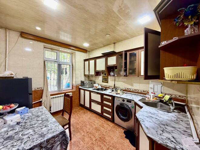Продаётся 2-комн. вторичка 60 м², м. Кара Караев, photo 12 from 14