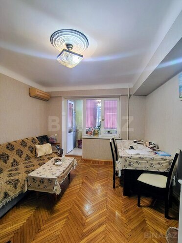 Satılır 2 otaqlı köhnə tikili 45 m², Gənclik m., photo 1 from 7