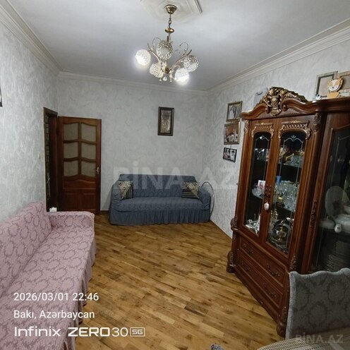 Satılır 2 otaqlı köhnə tikili 68 m², Massiv D q., photo 3 from 17