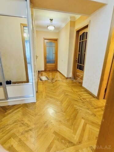 Satılır 3 otaqlı köhnə tikili 90 m², İnşaatçılar m., photo 4 from 12