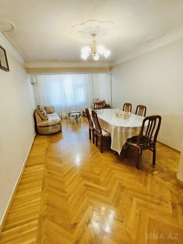 Satılır 3 otaqlı köhnə tikili 90 m², İnşaatçılar m., photo 3 from 12
