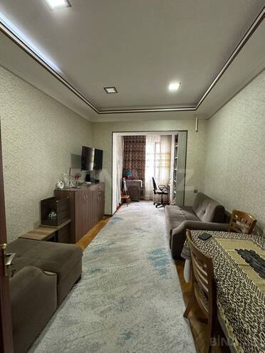 Продаётся 3-комн. вторичка 75 м², м. Нефтчиляр, photo 1 from 15