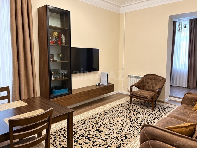 Satılır 2 otaqlı köhnə tikili 65 m², Elmlər Akademiyası m., photo 4 from 14