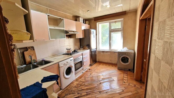 Продаётся 3-комн. вторичка 75 м², м. Элмляр Академиясы, photo 5 from 11