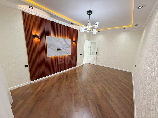 Продаётся 2-комн. вторичка 60 м², м. Ази Асланов, photo 8 from 13
