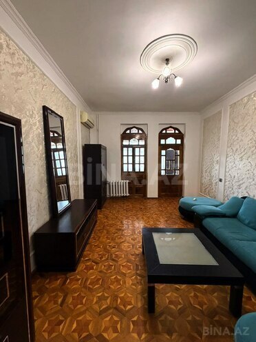 İcarəyə verilir 3 otaqlı köhnə tikili 90 m², Elmlər Akademiyası m., photo 4 from 13
