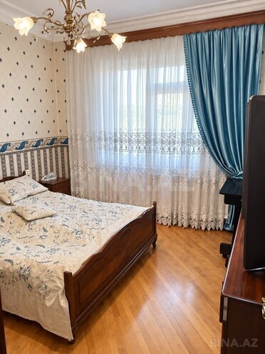 Продаётся 4-комн. вторичка 110 м², м. 8 ноября, photo 4 from 14